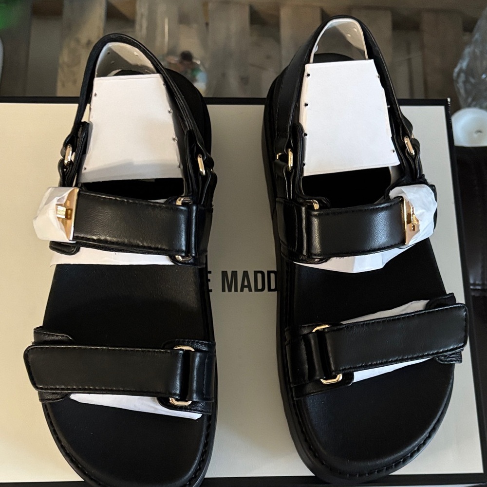 Steve Madden Black Sandals